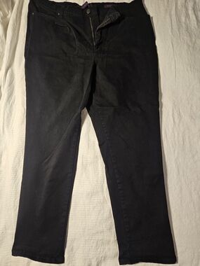 Gloria Vanderbilt Amanda Black Straight-Leg Jeans Size 18